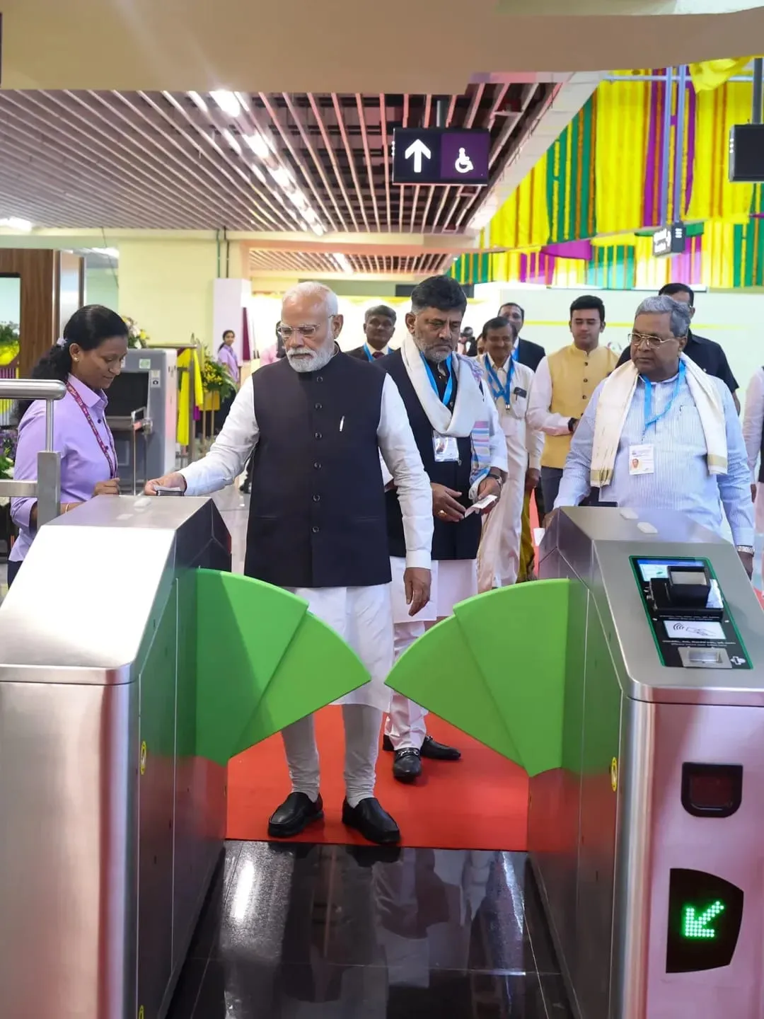 PM Modi at Namma Metro kiosk inauguration